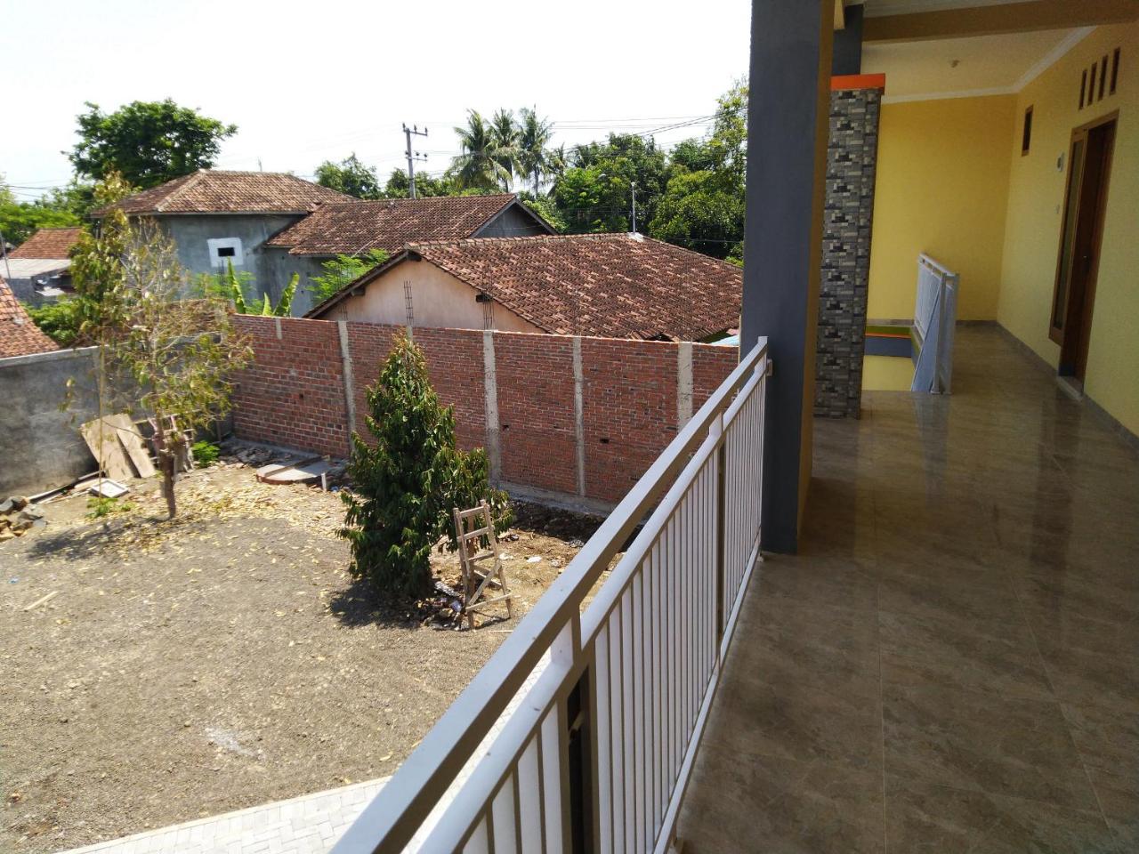 R3 Brawijaya Homestay Banyuwangi  Zewnętrze zdjęcie